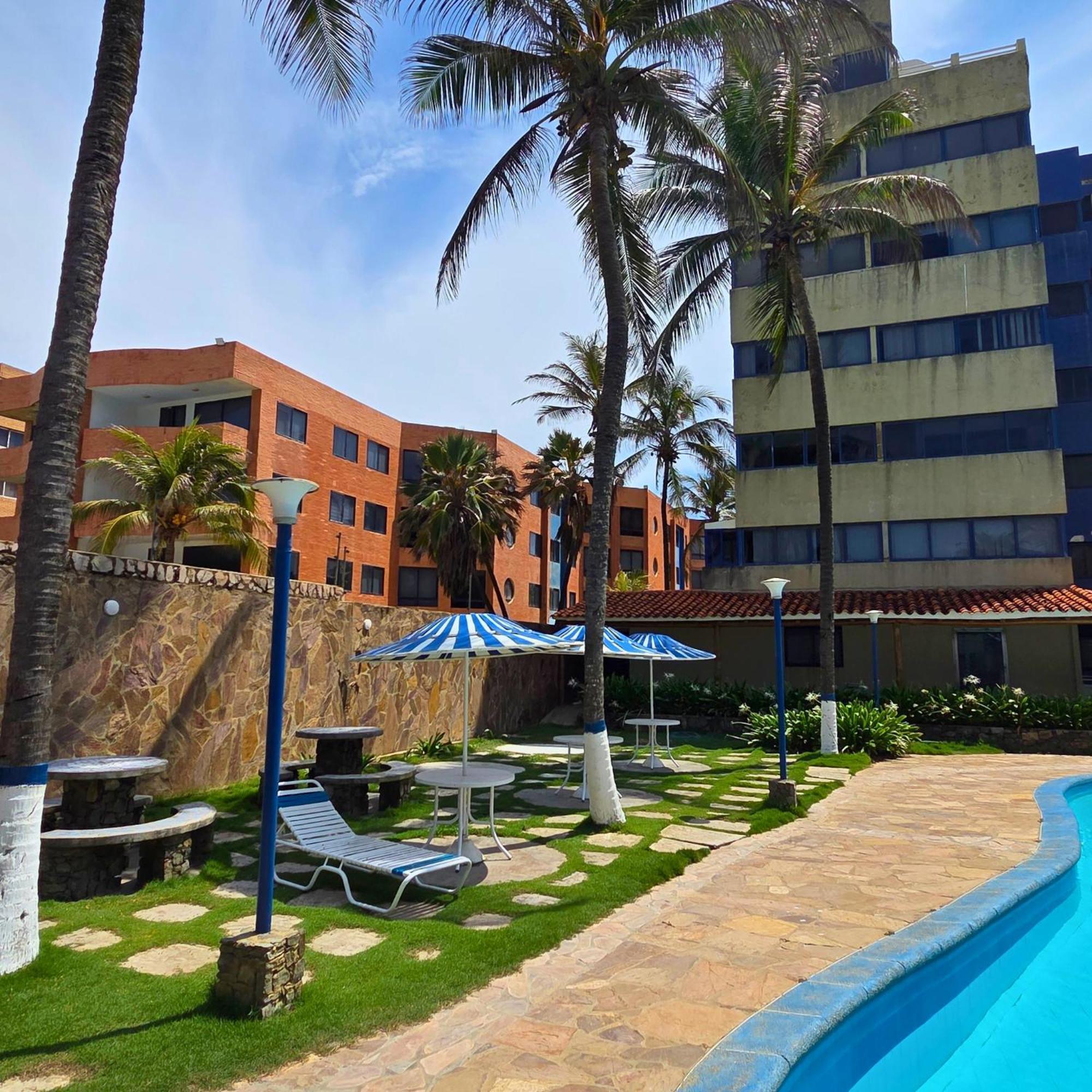 Tucacas, Frente Al Mar, Piscina Y Playa Privadaアパートメント エクステリア 写真